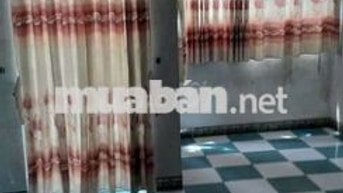nhà siêu rẻ 2 lầu 2p,3vs có st nhà đang sữa mới lại 