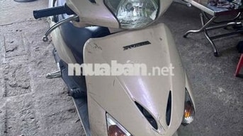 Honda Lead màu kem