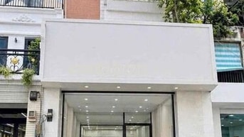 nhà sạch đẹp trống suốt phù hợp nhiều ngành nghề kinh doanh sạch sẽ