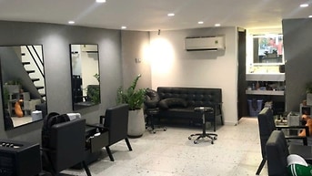 Cho thuê mặt tiền Calmette Q1 , gần chợ Bến Thành, 4mx9m+ lửng 4mx6m