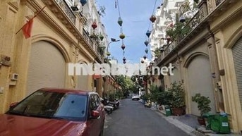 Nhà 1 trệt 3 lầu full nội thất đường số 8 BHH B bình tân 