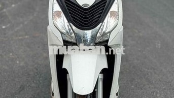Honda Vision 2017 màu trắng nâu