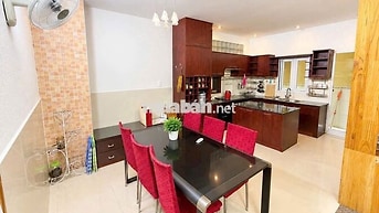 Cho thuê nhà P. Hòa Hưng, Q.10 – HẺM XE HƠI, VỊ TRÍ THUẬN TIỆN