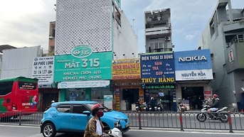 Bán nhà mặt tiền đường Hoàng Văn Thụ, vị trí đẹp 
