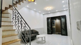 CHO THUÊ NHÀ NGUYÊN CĂN 3 TẦNG ĐỦ NỘI THẤT TẠI PHỐ TÔN ĐỨC THẮNG