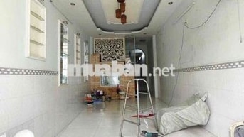 nhà đẹp đ 53 /1 lầu 2pn2wc hẻm ba gác có sân rộng