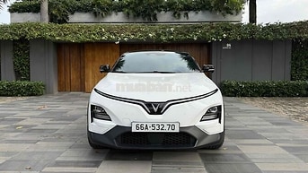 VinFast VF 6 2026 Plus 6000 km Trắng