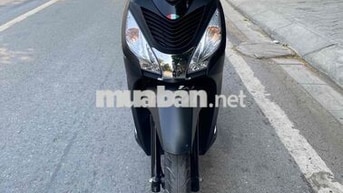 Honda Vision màu đen đỏ