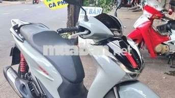 Honda SH 160 2023 màu xám xi măng như xe thùng