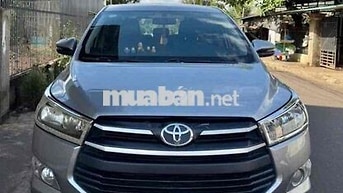 TOYOTA INNOVA 2018 2.0E BẠC
