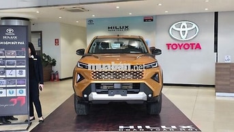 Toyota Hilux 2026 Pro 2.8L Vàng
