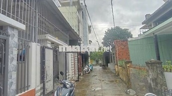 ngay bên cạnh siêu thị MEGA – thuận tiện đi lại, mua sắm và sinh hoạt.