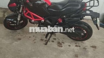 Xe máy mini Honda màu Đỏ đen