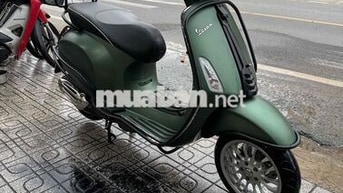 Piaggio Vespa Sprint 125cc iGet ABS xanh rêu