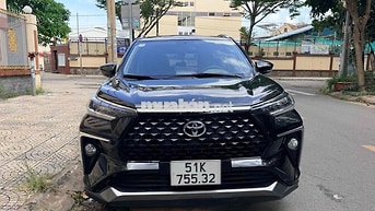 Toyota Veloz Cross 2023 7 chỗ Tự động Đen