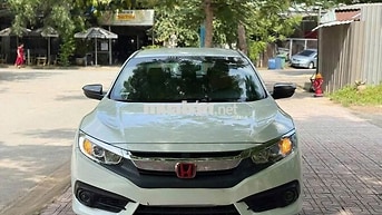 Honda Civic 2018 1.8E 58.000km trắng