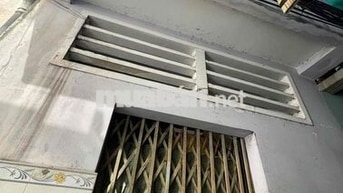 cho thuê nhà 3 tầng , dt 10m2 , 2pn , Hoàng Diệu Q4.