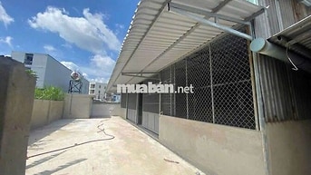kho xưởng 600m giá 15tr bà điểm hóc môn