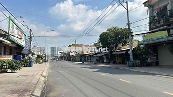 Bán đất tặng nhà cấp 4 kinh doanh tốt