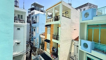 khu Phan Xích Long, hẻm nhựa xe hơi, 41m2 (4.8x9.5m) nhà 3 tầng 4PN