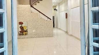 Nhà nguyên căn 1/ Hai Bà Trưng q3/ 2PN-Nội Thất Cơ Bản giá 14tr/th