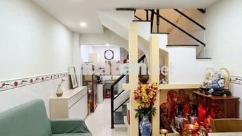 🔥 **BÁN NHÀ QUẬN 7 – 3 TẦNG – 3PN – SHR – GIÁ 2,8 TỶ TL**