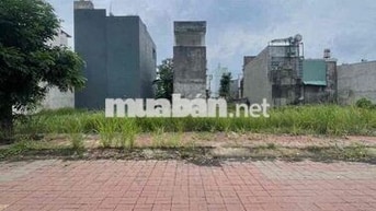 NGỘP BANK BÁN GẤP LÔ ĐẤT CÁT TƯỜNG PHÚ SINH 8x20 VIEW BỜ HỒ GIÁ 1,9tỷ