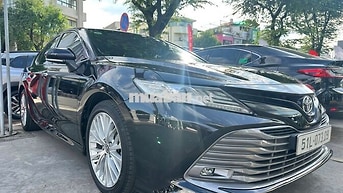 Toyota Camry 2020 2.5Q, giá thương lượng