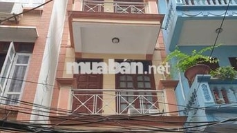 Cho thuê nhà Nguyễn Văn Cừ - Bồ Đề - 60m - 4 PN, ô tô đỗ. Giá 7tr