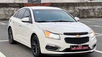 Chevrolet Cruze 2017 5 chỗ Trắng