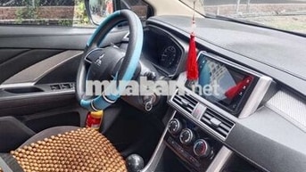 Mitsubishi Xpander 7 chỗ màu Nâu
