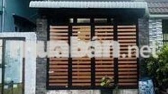 Bán nhà 1 trệt, 1 lầu và 5 phòng trọ