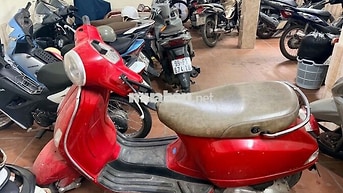 Piaggio Vespa LX màu Đỏ