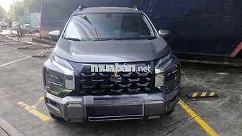 Mitsubishi Xpander Cross 2025 10886 km Xám