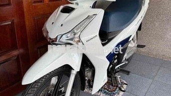 Wave 125i /2024 đi 985 km Trắng Xanh 9 chủ ký CC