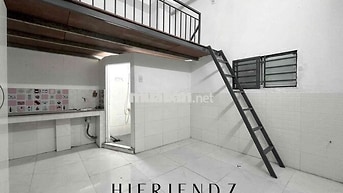 DUPLEX CỬA SỔ LỚN - GẦN ĐẦM SEN - ĐH VĂN HIẾN