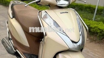 Honda Lead màu vàng kem 125cc đẹp như mới