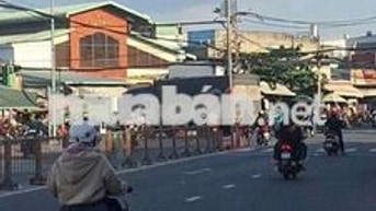 CHO THUÊ NHÀ MẶT TIỀN ĐÓI DIÊN CHỢ 3 BẦU