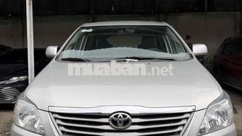 Toyota Innova 2012 Bạc