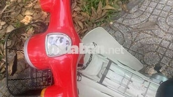 Honda Little Cub 50 màu đỏ