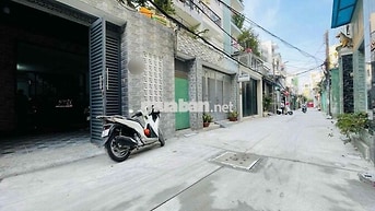 Продаётся дом, 4 спальни, 90 м², Tân Phú