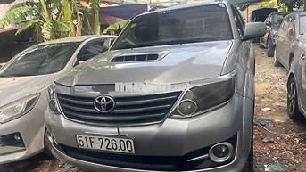 Toyota Fortuner 2016 Dầu Số sàn Bạc