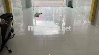 Cho thuê nhà mặt tiền đường lớn Tạ Quang Bửu Q8