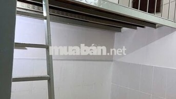 CHO THUÊ PHÒNG - ĐỒNG HỒ ĐIỆN-NƯỚC RIÊNG, WIFI, CÓ GÁC, GẦN QUẬN 1 HCM