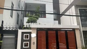 Сдаётся дом, 6 спален, 90 м², Quận 3