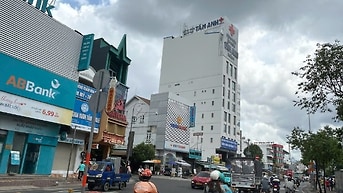 Tôi cho thuê gấp MT Phạm Hùng gần Tạ Quang Bửu,Q8,3lau,5.5x17m,KD liền