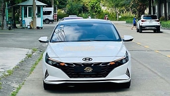 Hyundai Elantra 2023 1.6 Tiêu chuẩn 20.000 km
