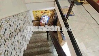 Phường 10, Quận 6 Giá: 3,95 tỷ 72m, Có lửng, 2 PN, 2 WC Nhà có lề 3m,