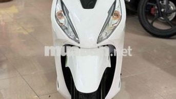 Honda Vision 2022 màu Trắng đen sport nguyên rin .
