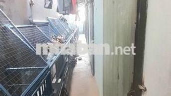 Phòng trọ khu vực an ninh, phòng sạch mới, sử dụng nước máy.